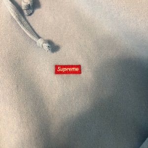 Supreme small box hoodie 100% Authentic